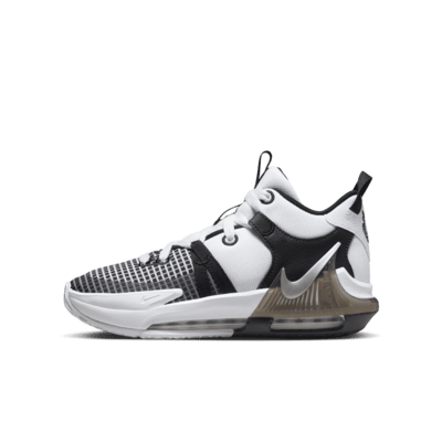 Nike lebron james witness online
